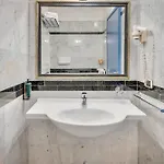 호텔 Bergamo Executive 4*